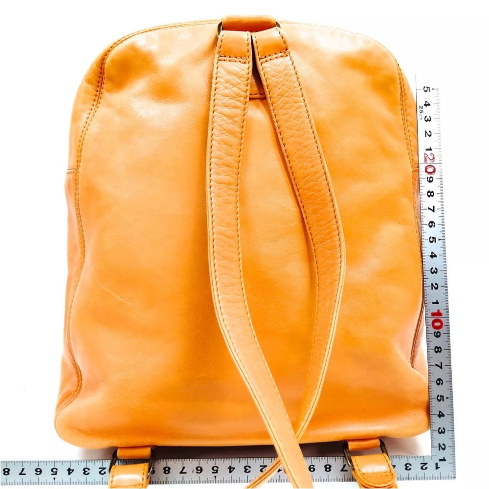 CHANEL Orange Lambskin backpack - Picture 3 of 17